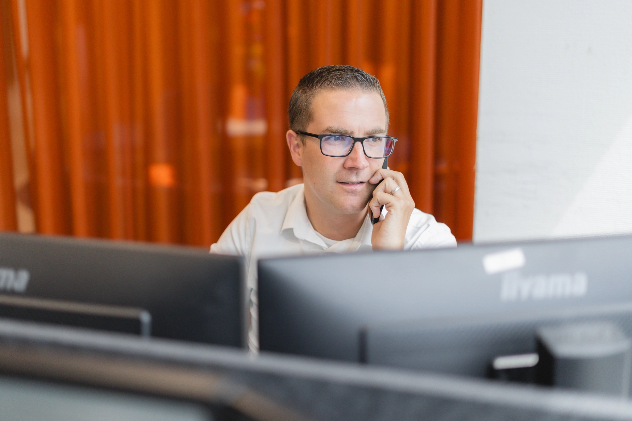 Vincent aan de telefoon